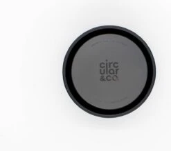 Circular&Co. Herbruikbare To Go Koffiebeker (rCUP) Crème/zwart 8oz/227ml -Tafelwaren Verkoop 1200x1066 1