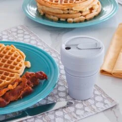 STOJO - Opvouwbare Beker - To Go - Grijs - 237ml - Herbruikbaar -Tafelwaren Verkoop 1200x1200 257