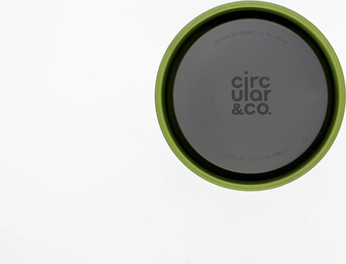 Circular & Co - Travel Mug - Koffiebeker To Go - Coffee To Go Beker - 227 Ml - Crème - Groen - 8oz - Duurzaam 2 Circular & Co - Travel Mug - Koffiebeker To Go - Coffee To Go Beker - 227 Ml - Crème - Groen - 8oz - Duurzaam - Afbeelding 2