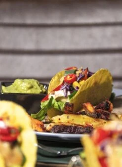 Krumble Taco Houder - Taco En Tortilla Houder Voor 4 Stuks - Serveerschalen - Koken & Tafelen - Kookgerei - Snack- & Tappasschalen - Metaal - Zilver -Tafelwaren Verkoop 876x1200